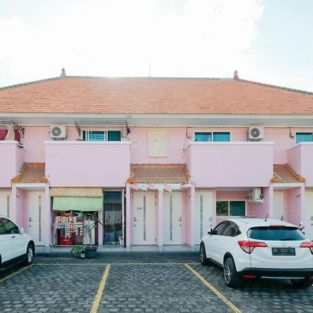 Reddoorz At Kawaii Apartment Jimbaran Balian Экстерьер фото